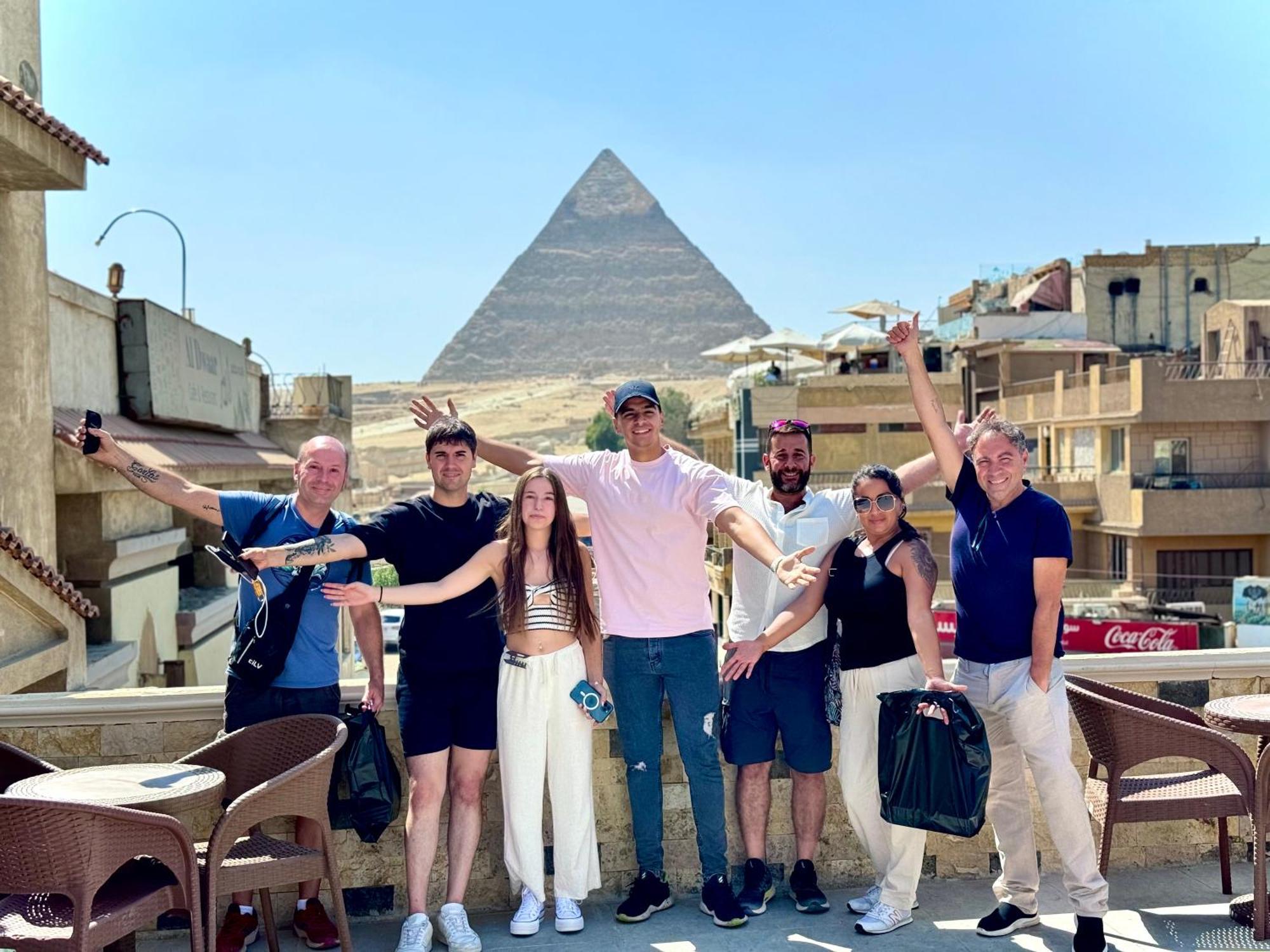 King Ali Pyramids View Inn Kafret el-Gabal Екстериор снимка