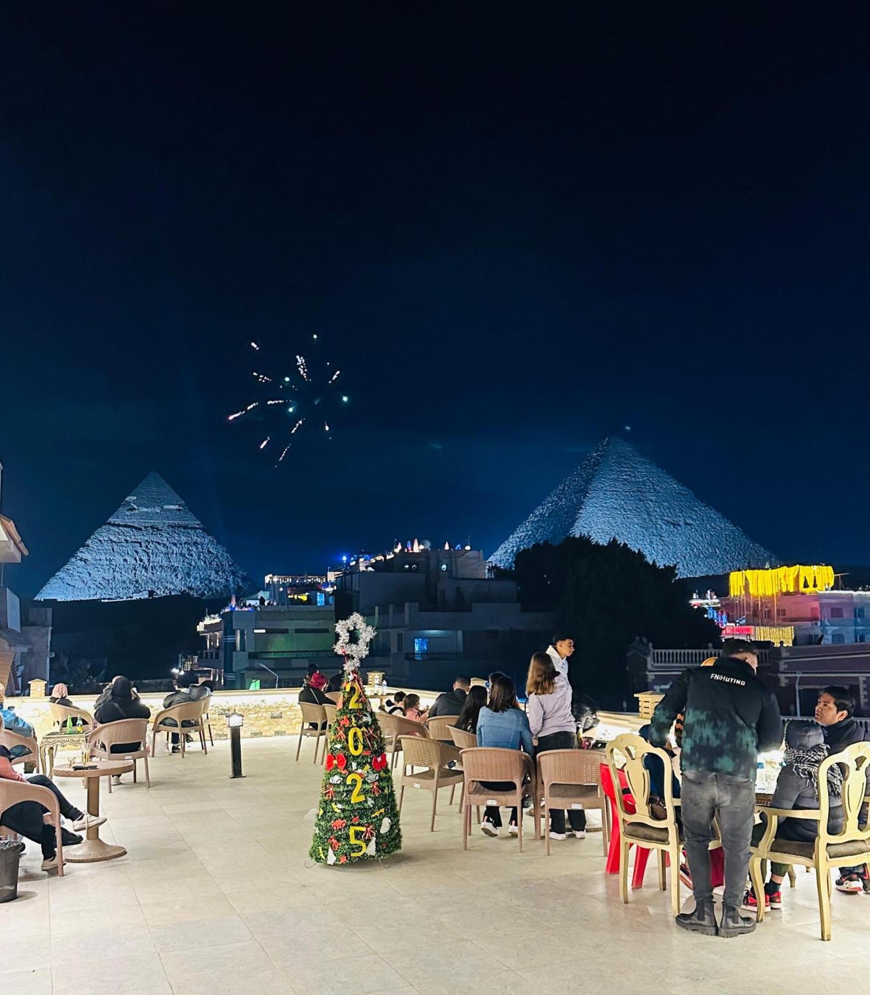 King Ali Pyramids View Inn Kafret el-Gabal Екстериор снимка